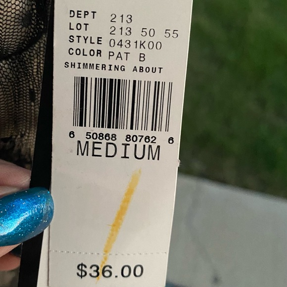 AB Studio Shimmering About Sleeveless Top - Picture 14 of 16